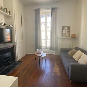 Appartement Notre Dame-charmant 2 Couchages- Part Dieu, Lyon