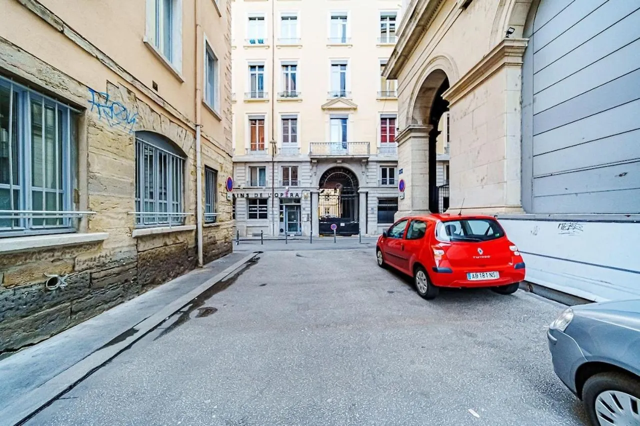 Apartment Le Petit Pradel Cosy 2 Pers Hotel De Ville Opera Lyon France
